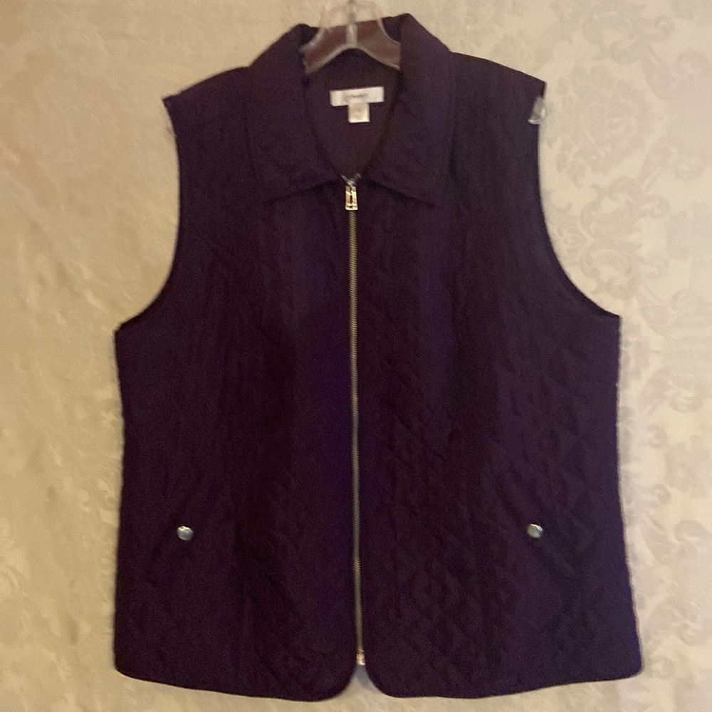 CJ Banks size 1X purple vest in beautiful condition